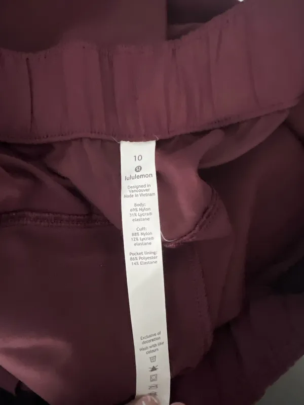 Lululemon keep moving joggers cassis color - Image 3