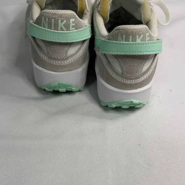 Nike Women's Sneakers in Mint Green and White - Image 4
