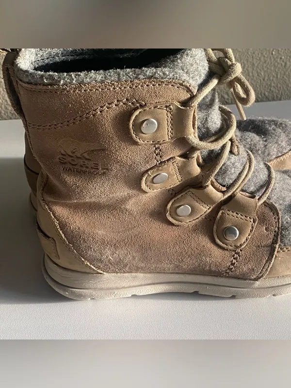 Sorel Boots‎ Tan & Grey size 6 - Image 2
