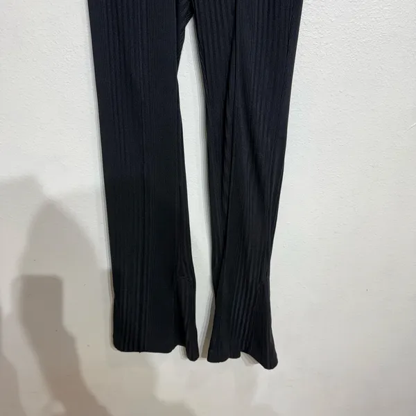Anthropologie Maeve Black Ribbed Flare Leggings Sz M NWT - Image 4