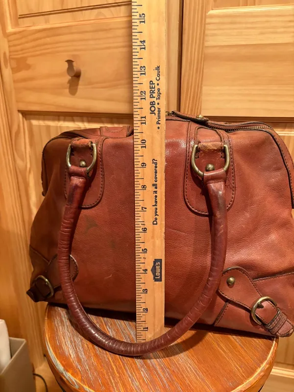 Banana Republic leather bowling-style bag or satchel - Image 13