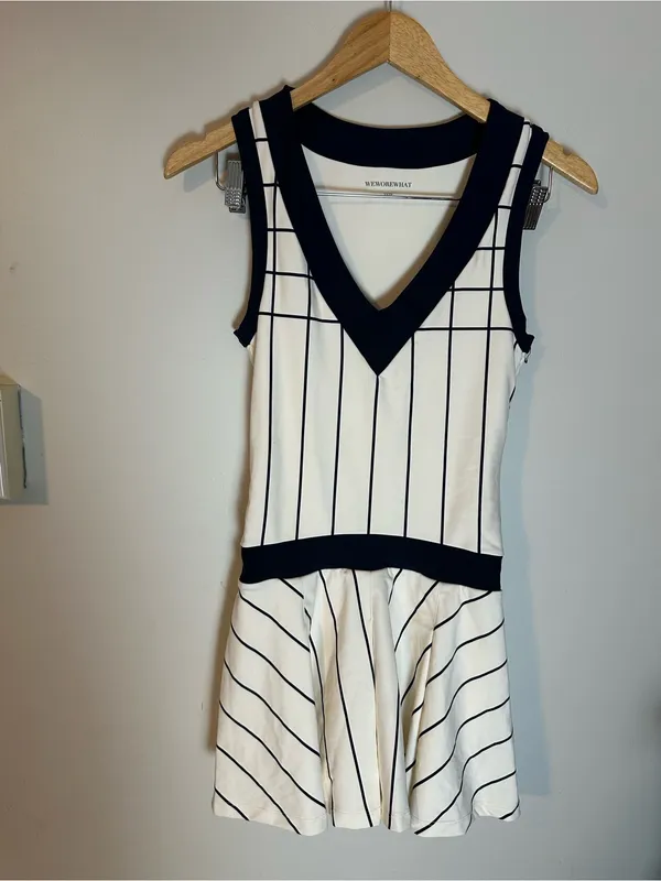 NWOT We Wore What pleated tennis dress cream navy extra small - Image 2