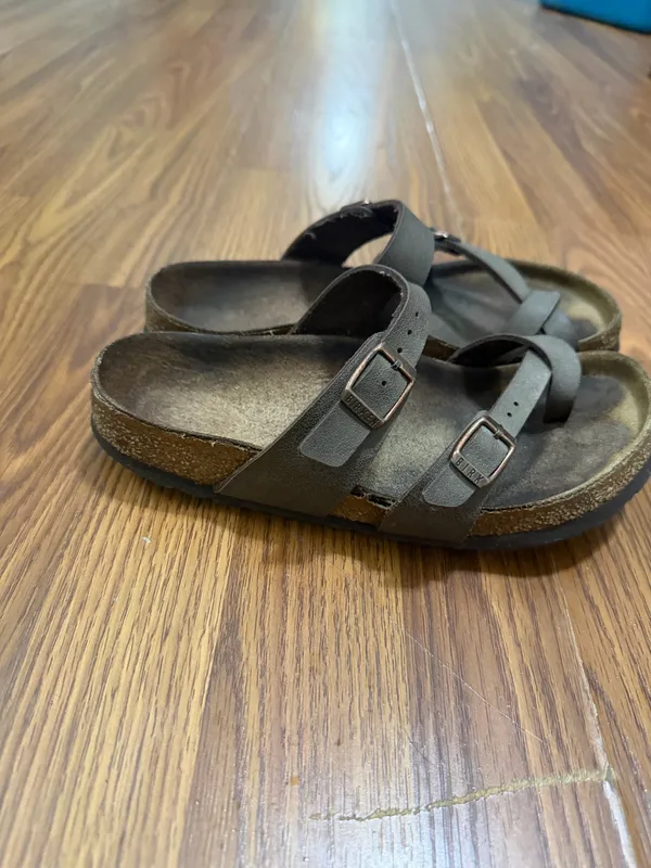 Birkenstock Mayari sandals toe loop brown size 6 - Image 3