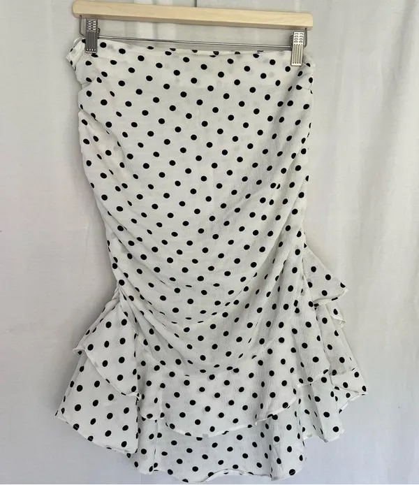 NWT Petal + Pup Tegan ruffle mini skirt polka dots size 12 white black - Image 2