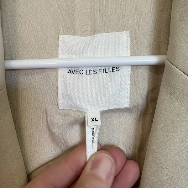 Avec Les Filles Faux Leather Structured Boyfriend Blazer Cream‎ Beige XL - Image 3