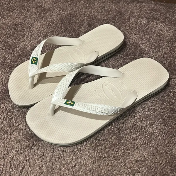 Havaianas unisex white rubber flip-flops - Image 3
