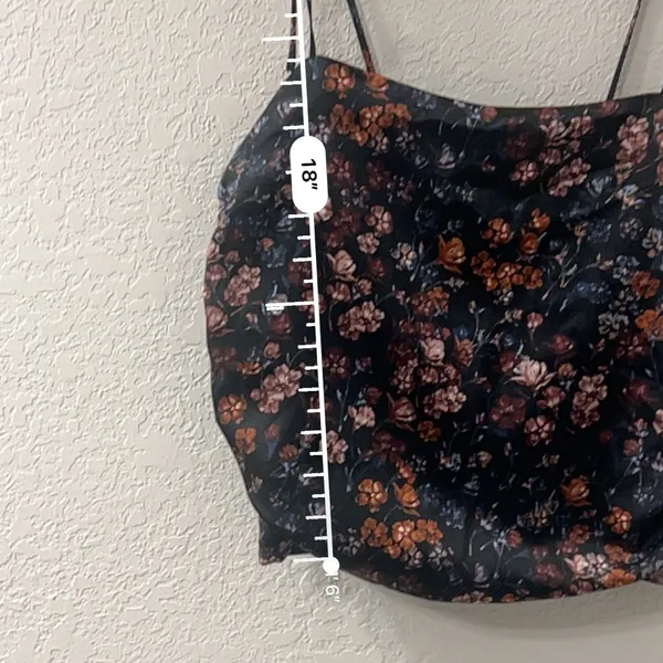 Abercrombie & Fitch Square Neck Crop‎ Top in Navy - Image 4