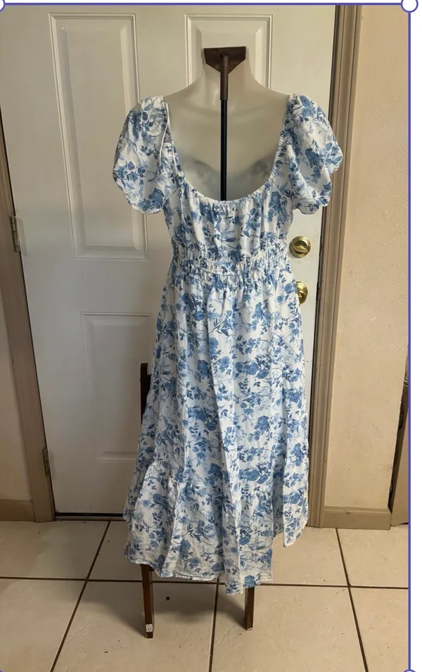 MedCouture Med August Sky White/Blue Floral Front Tie short sleeve Midi Dress. - Image 2