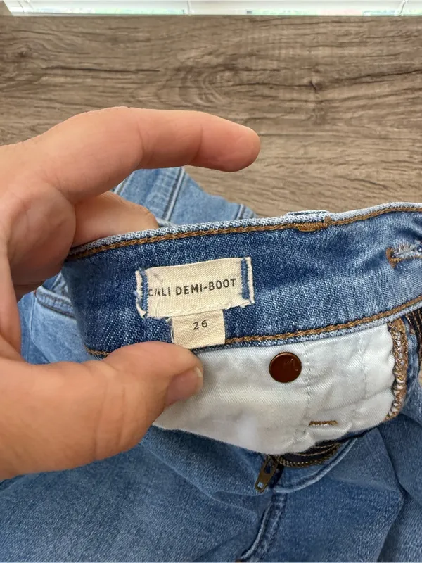 Madewell Cali Demi-Boot Jeans in Dorrance Wash: TENCEL™ Denim Edition size‎ 26 - Image 9