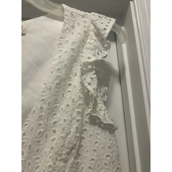 Jun & Ivy White Eyelet Flutter Sleeve Top Medium Bride Coastal Cowgirl Preppy - Image 2