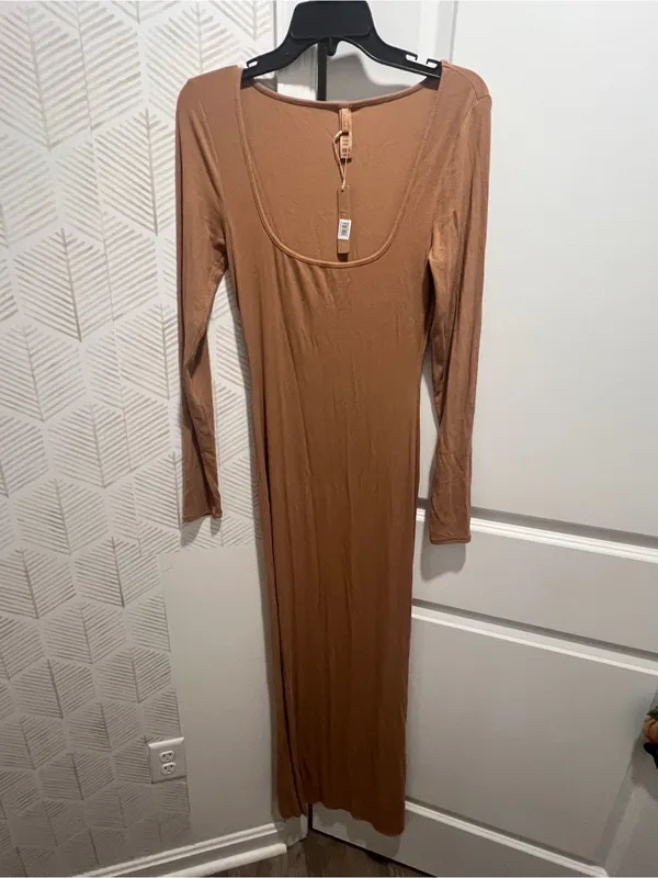NWT SKIMS Soft Lounge Scoop Neck Maxi Dress - Camel - Image 16