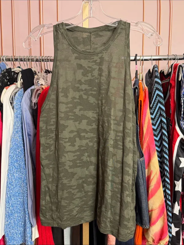 Lululemon Miles Ahead Tank Deep Camo. Size S - Image 3