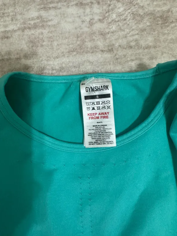 Gymshark seamless tank size small - Image 2
