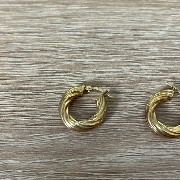 Textured gold hoops - Image 3