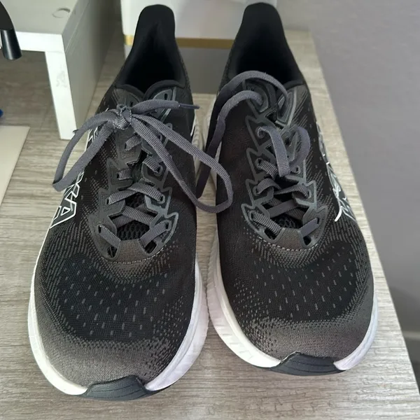 Hoka Women's Mach 6 Wide Lace Up‎ Low Top Running Sneakers - Image 3
