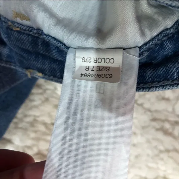 Hollister Distressed Raw Hem Straight Mom Jeans Light Wash‎ 7 Regular - Image 6
