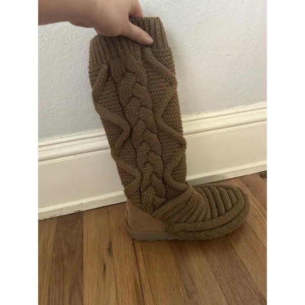 Ugg Classic Women’s Tall Chunky Knit Boot Size 6 Chestnut Brown Fall Winter - Image 3