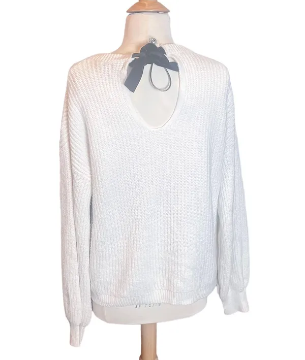 A New Day White Chunky Knit Sweater with Keyhole & Black Velvet Tie on Back - Image 3