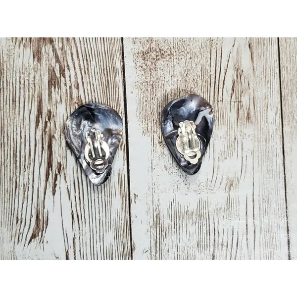 Vintage Clip On Earrings Pear Shaped Mother Of Pearl? Shell? - Image 4