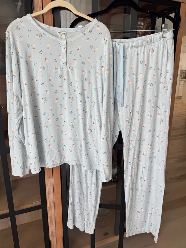Sofia Richie Grainge x Amazon modal henley pajamas set goose silly long sleeve - Image 2