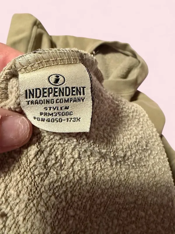 Source Unknown "No Bad Vibes" Tan Crewneck Sweater - Old Dominion Tour 2023 - Image 3