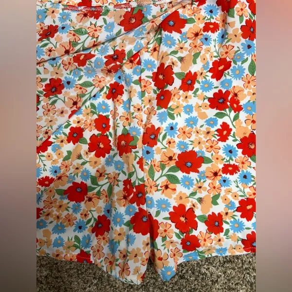 Willow & Root NWT floral romper size XL - Image 3
