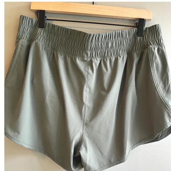 Athletic Running Shorts Elastic Waist Activewear Olive Green Sportswear XL - Image 2