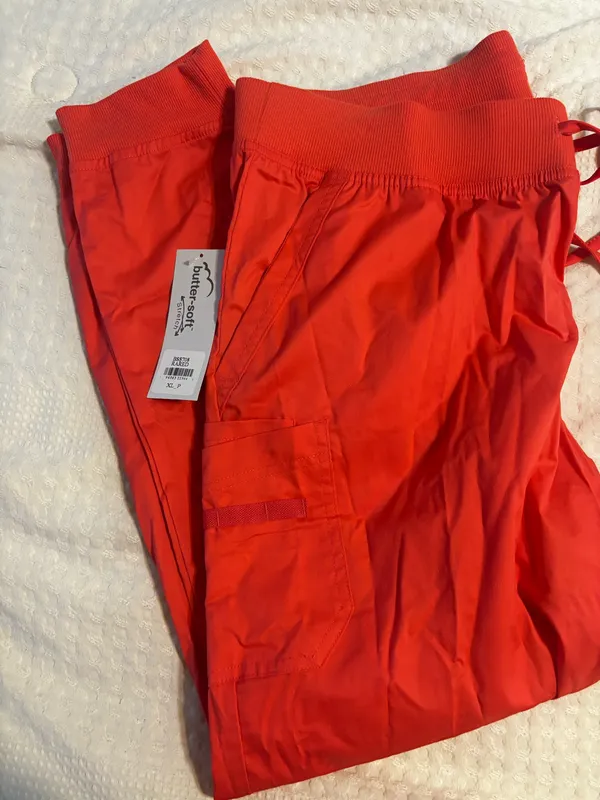 Butter Soft Scrub Pants XL petite - Image 2