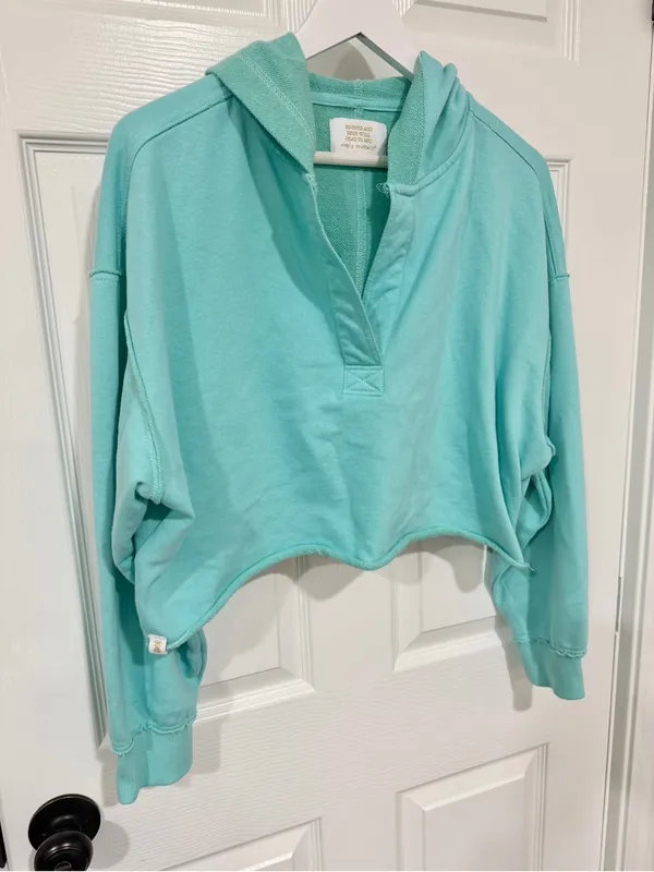 Simply Southern Aqua Cropped Hoodie M Raw Hem V Neck Coastal Beach Pullover - Image 6