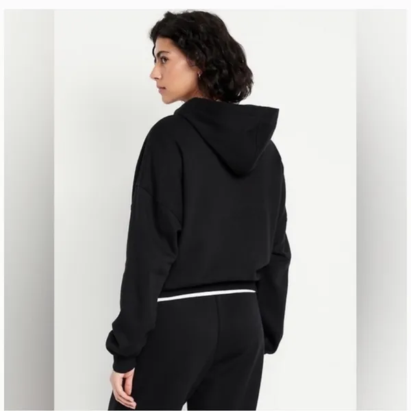 Old Navy Black Woman’s SoComfy Oversized Pullover Hoodie Sweatshirt Size Small - Image 6