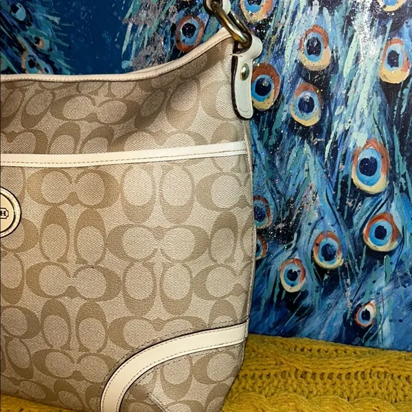 Coach Beige Signature Monogram Coated Canvas Crossbody/ Shoulder Bag - Image 5