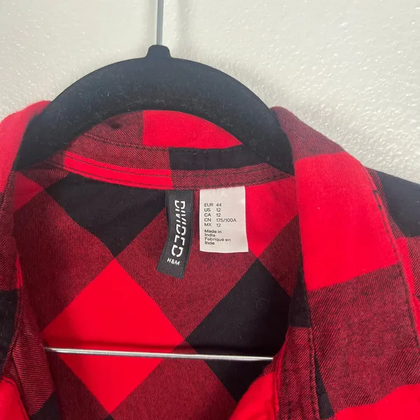 H&M Women's Button Front‎ Buffalo Plaid Shirt Red Black Sz 12 - Image 2