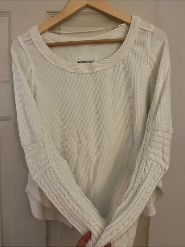 FREE PEOPLE SWINGING CABLE CUFF TOP sz M - Image 5