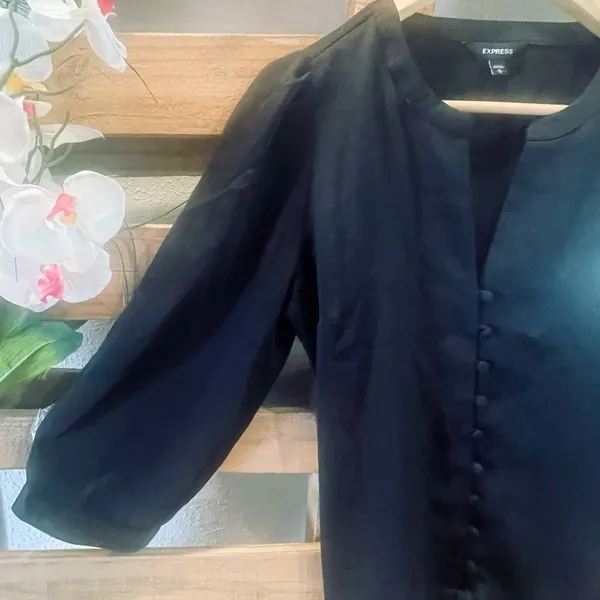 Express Women's Modern  Black Button Down Blouse  Size M - Image 3