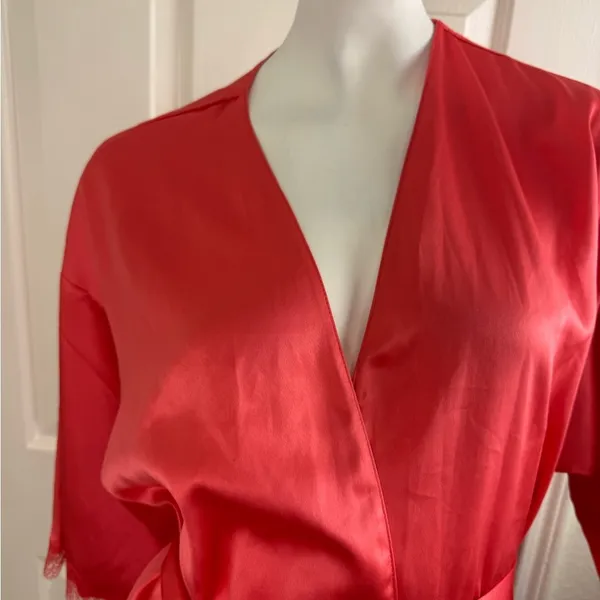 Victoria's Secret sexy satin robe Lace shoulder Red Size SX. I#164 - Image 3