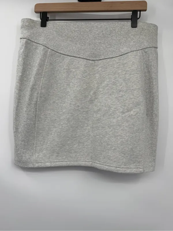 NWT lululemon Scuba High-Rise Mini Skirt HCUG Heather Gray XL - Image 3