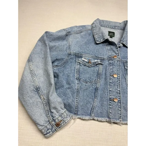 wild fable Light Blue Cropped Denim Jacket - Image 4