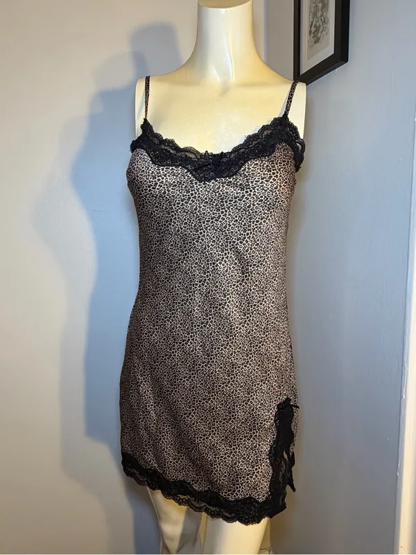 LA Hearts Size Small Lace Trim Leopard Slip Dress Pacsun sleep dress - Image 2