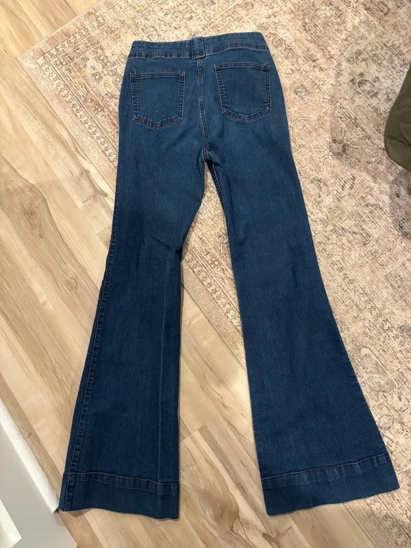Forever 21 Jeans Bootcut Flare - Image 2