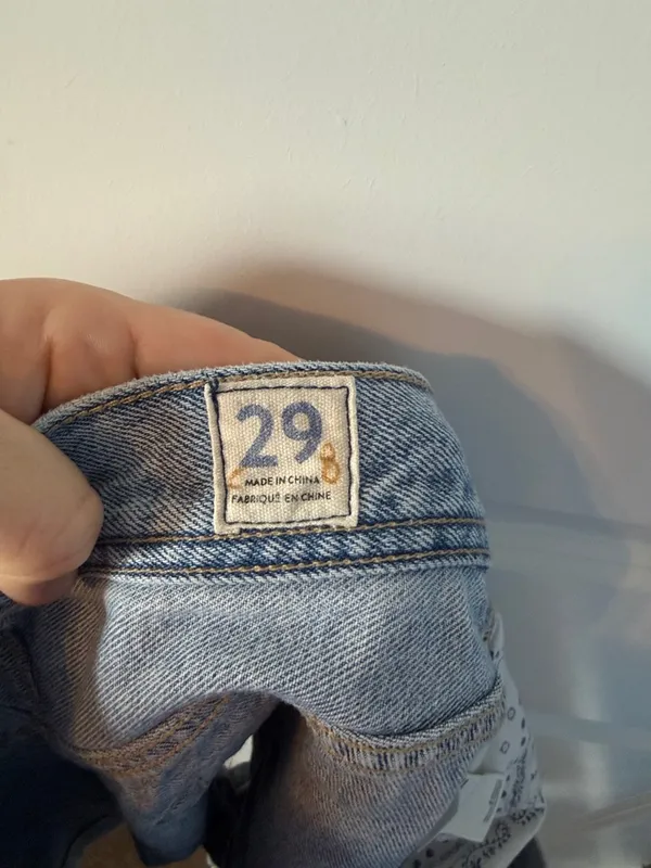 We The Free Denim Shorts Size 29 - Image 3