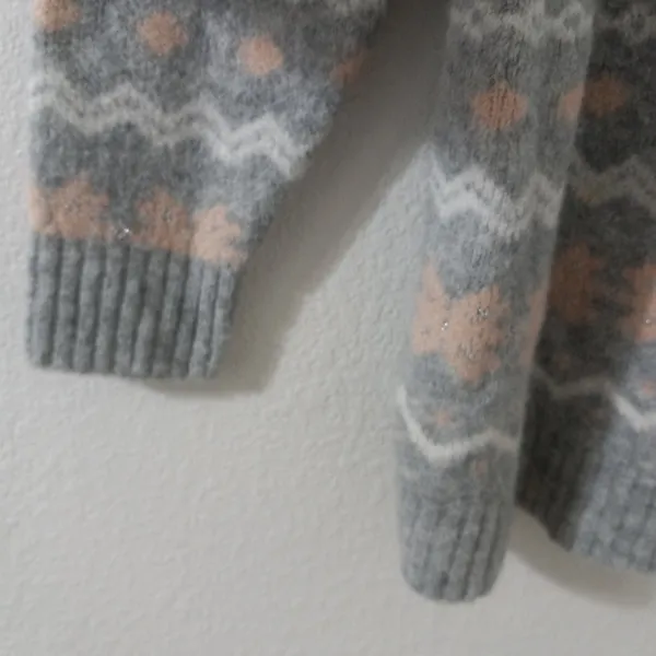 Lane Bryant 18/20 Soft V-'Neck Fair Isle Pullover Sweater in Gray White Peach - Image 7