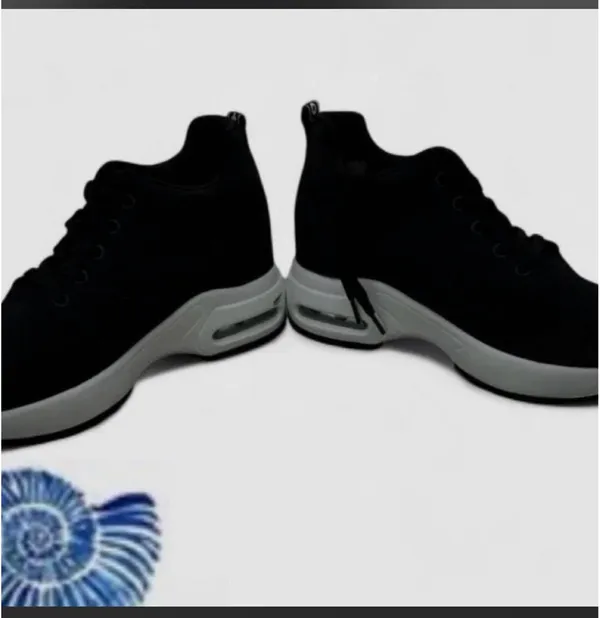 Tennis shoes Black Size 7 - Image 2