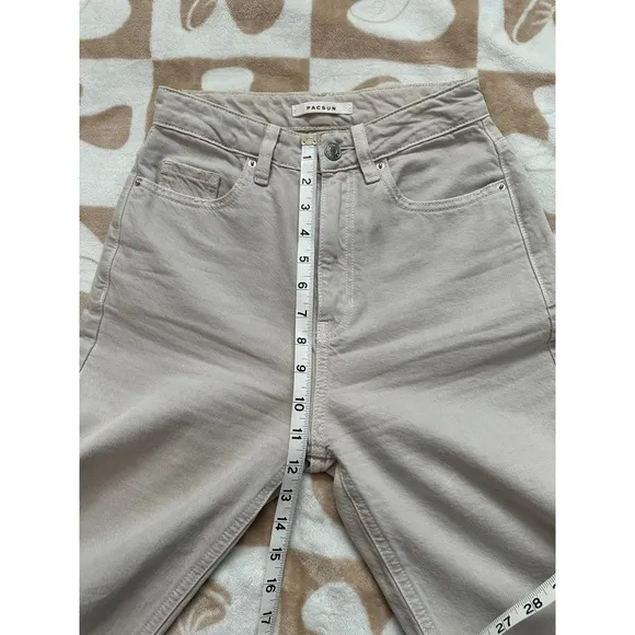 PacSun 90's Boyfriend Beige Distressed Jeans Size‎ 24 - Image 8