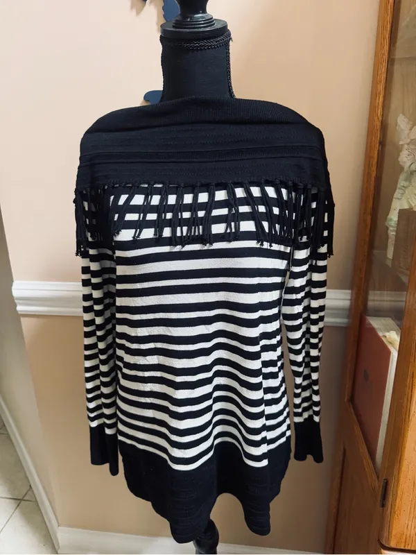 White House Black Market Black and White Striped Fringe Knit Top - Image 3