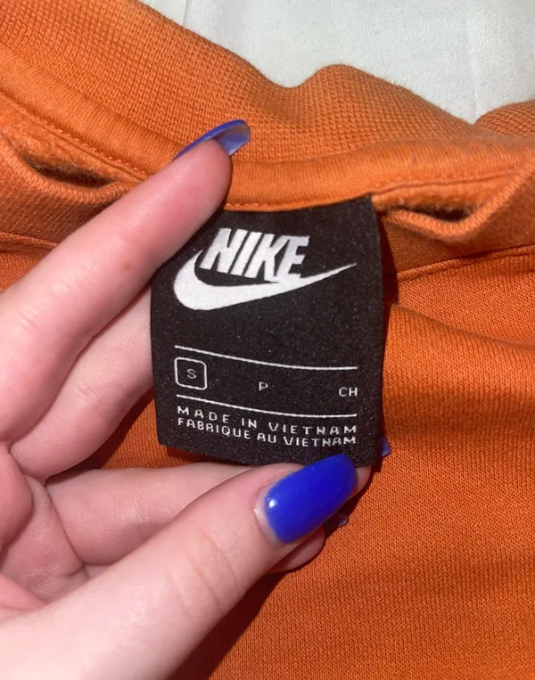 Nike Crew Neck Sweatshirt - Image 4