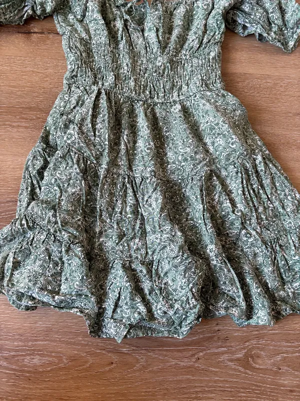Hollister Green Floral Paisley Off The Shoulder Dress - Image 3