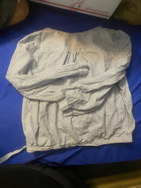Women’s Madewell Blue and White Striped cropped shirt with tie - Image 5
