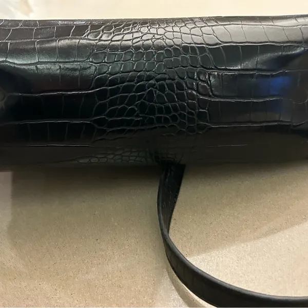 Purse Elegant Black Crocodile-Embossed -Preowned condition-see pictures-nice! - Image 5