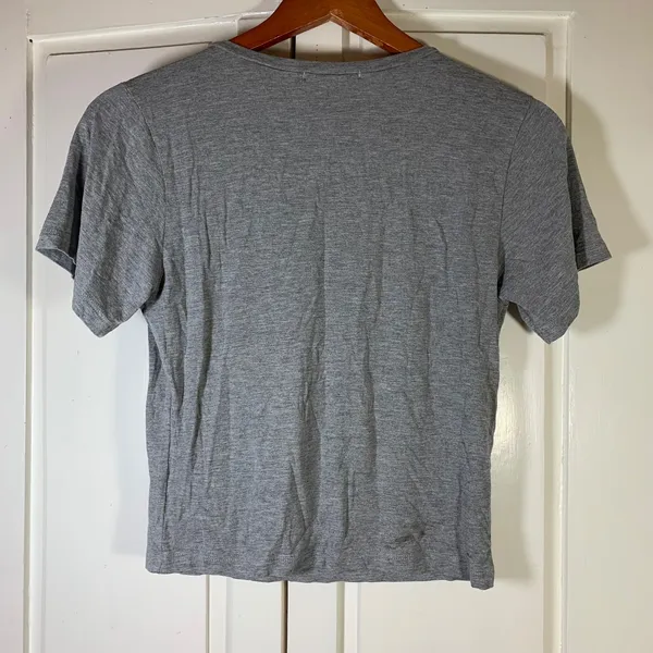 Baru Gray Beaded Graphic Tee M Brazil Van Fashion V-Neck Stretch Shirt READ‎ - Image 2