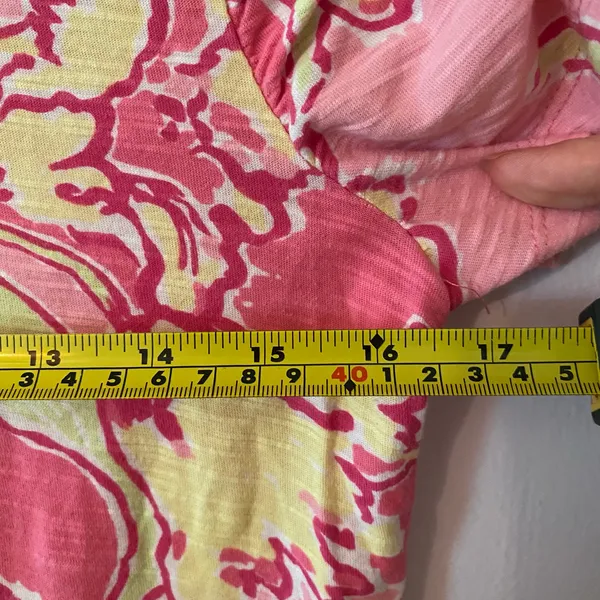 Lilly Pulitzer Pink Yellow Floral Cotton T-Shirt V-neck Preppy Women's size XS - Image 6